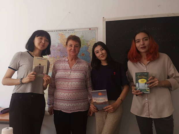 К международному дню переводчика в группе ГППн-1-22 ст. преподаватель кафедры Юхтина Н. С. провела конкурс переводичков